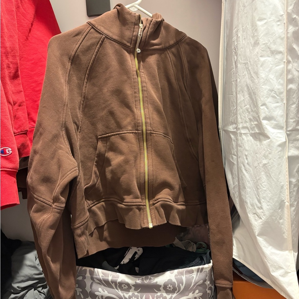 Java women’s lululemon hooded scuba